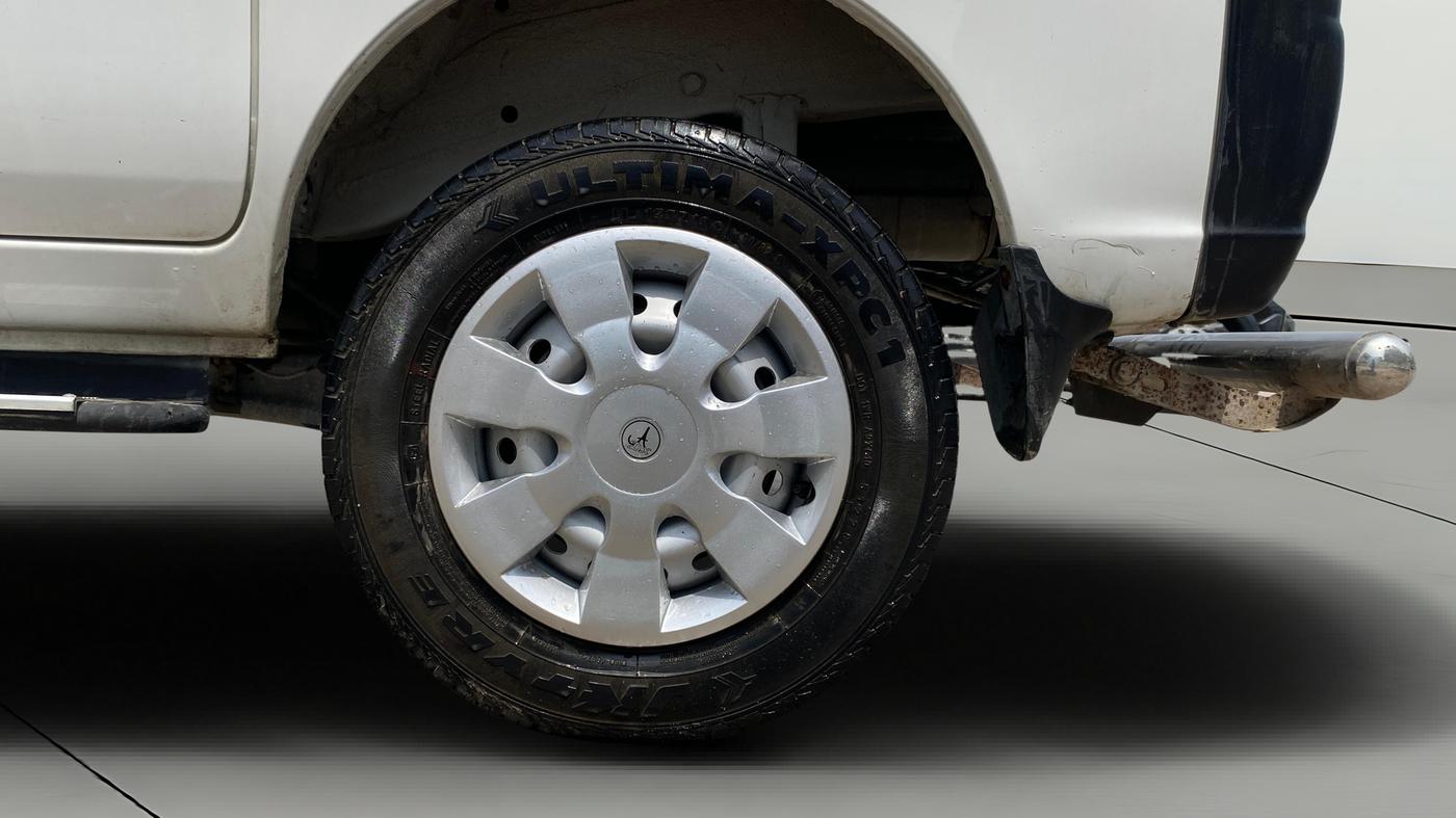 2023 Maruti Eeco 5 STR AC CNG, CNG, Manual, 29,551 km, Left Rear Wheel
