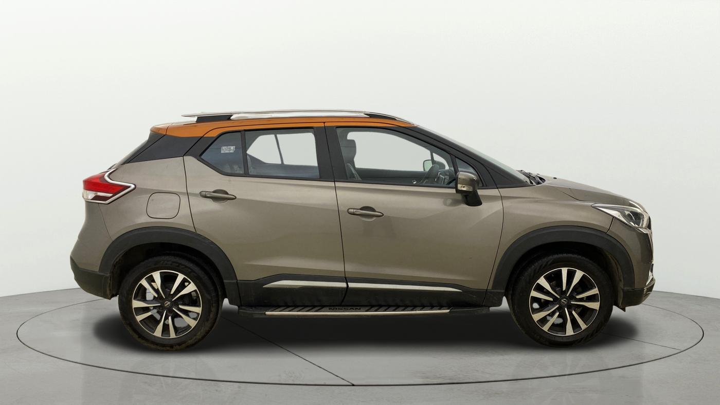 2019 Nissan Kicks XV 1.5, Petrol, Manual, 49,745 km, Right Side View
