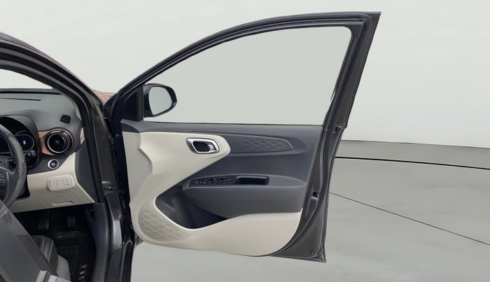 2020 Hyundai AURA SX 1.2 (O), Petrol, Manual, 67,129 km, RHS Front Door