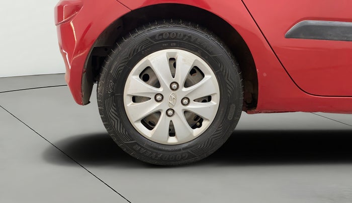 2012 Hyundai i10 MAGNA 1.2, CNG, Manual, 64,441 km, Right Rear Wheel