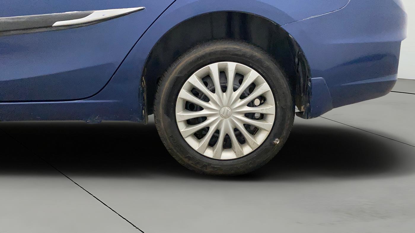 2017 Maruti Ciaz DELTA 1.4 MT PETROL, Petrol, Manual, 1,02,069 km, Left Rear Wheel