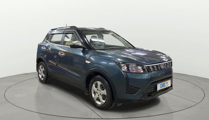 2022 Mahindra XUV300 W6 1.2 PETROL, Petrol, Manual, 39,602 km, Right Front Diagonal