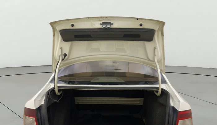 2014 Skoda Rapid 1.6 MPI AMBITION PLUS AT, Petrol, Automatic, 76,222 km, Boot Door Open