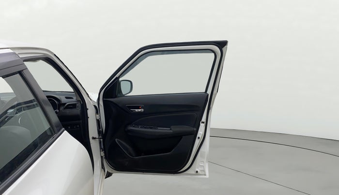 2022 Maruti Swift VXI, Petrol, Manual, 31,101 km, RHS Front Door