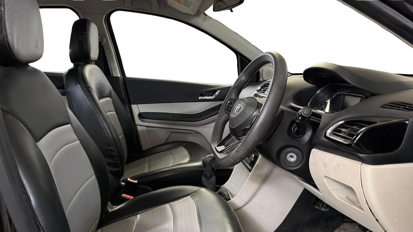 2022 Tata Tiago XZ PLUS PETROL, Petrol, Manual, 63,186 km, Right Side Front Door Cabin