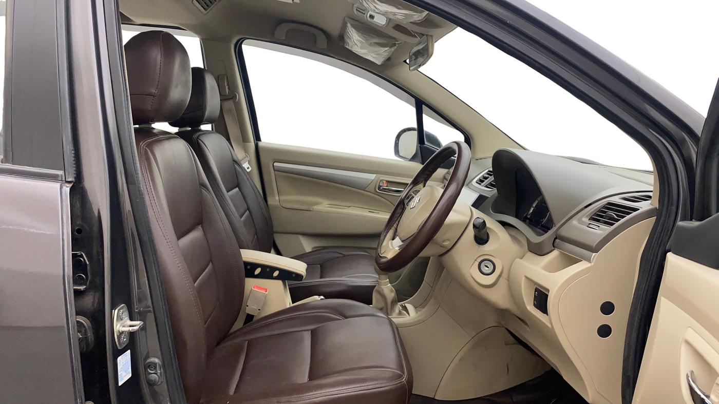 2018 Maruti Ertiga VXI, Petrol, Manual, 76,184 km, Right Side Front Door Cabin