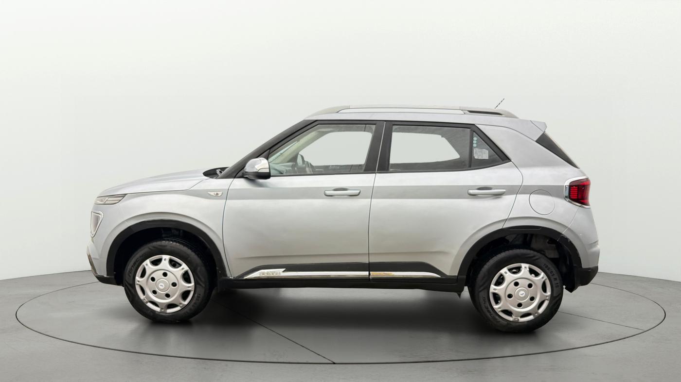 2020 Hyundai VENUE S 1.2, Petrol, Manual, 31,650 km, Left Side