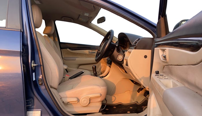 2018 Maruti Ciaz DELTA 1.4 MT PETROL, Petrol, Manual, 70,418 km, Right Side Front Door Cabin