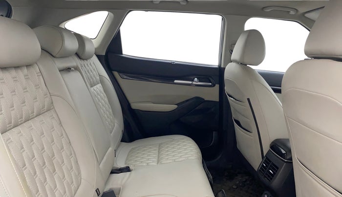 2020 KIA SELTOS HTX 1.5 PETROL, Petrol, Manual, 35,831 km, Right Side Rear Door Cabin