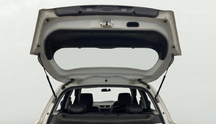 2016 Maruti Swift LXI, Petrol, Manual, 79,542 km, Boot Door Open