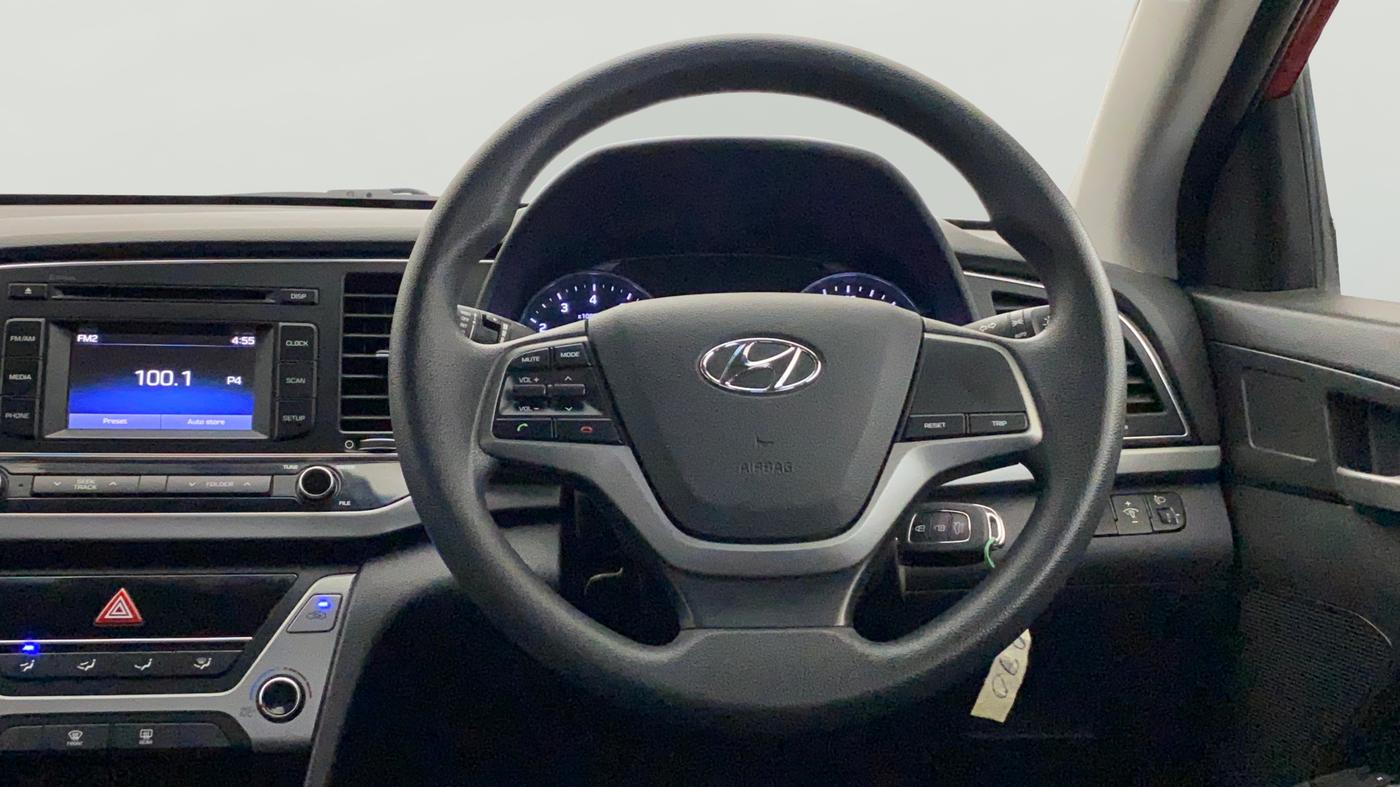 2016 Hyundai New Elantra 2.0 S PETROL, Petrol, Manual, 59,876 km, Steering Wheel Close Up