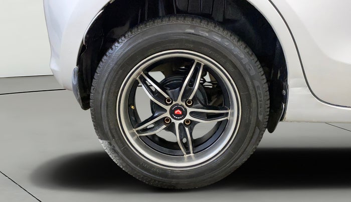 2020 Maruti Swift VXI AMT, Petrol, Automatic, 84,022 km, Right Rear Wheel