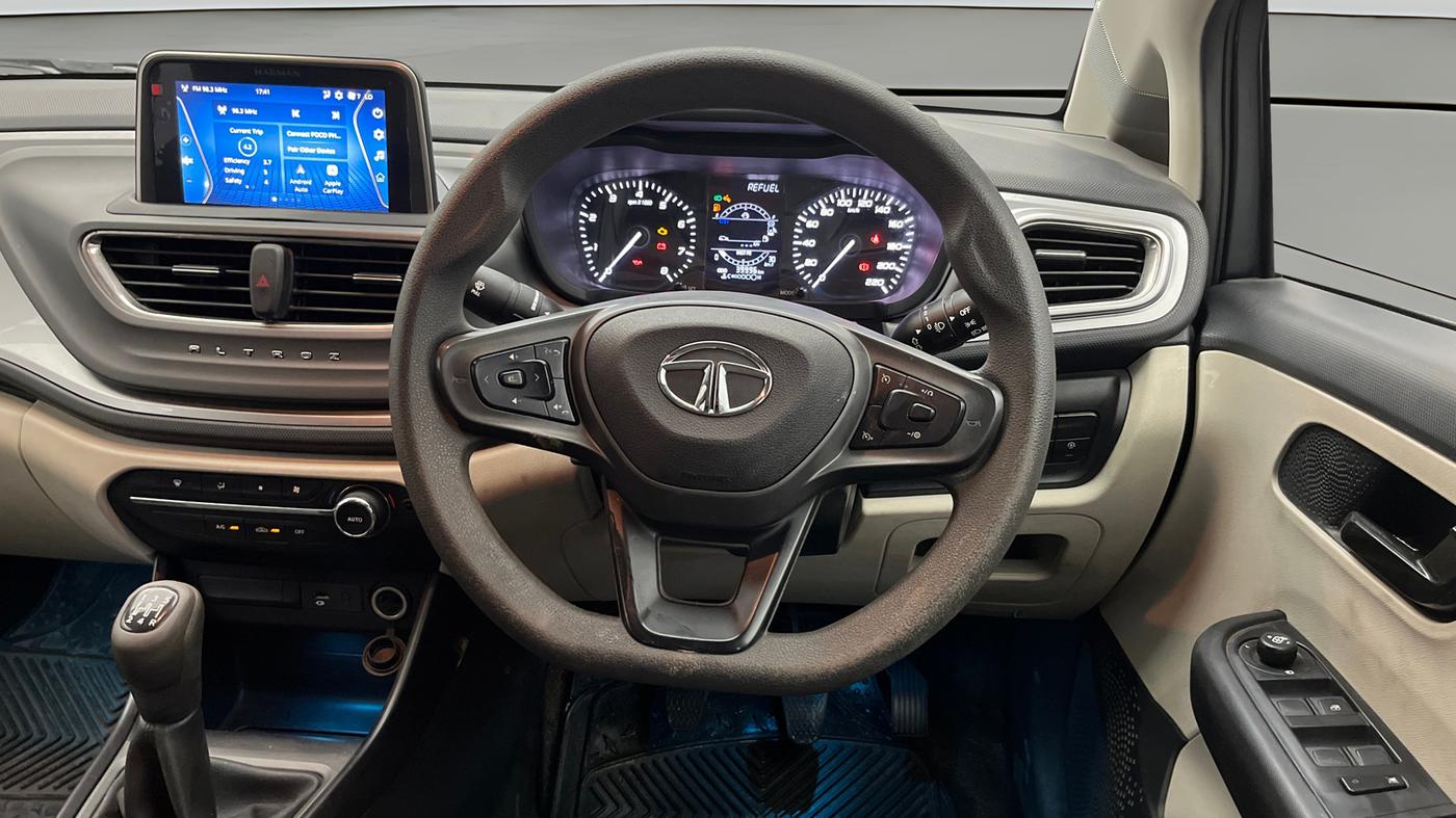 2022 Tata ALTROZ XT PETROL, Petrol, Manual, 39,975 km, Steering Wheel Close Up