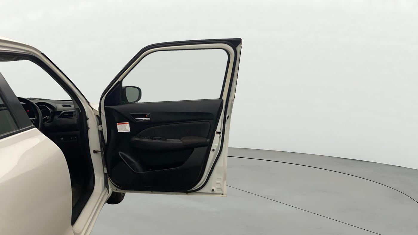 2024 Maruti Swift VXI 1.2L CNG, CNG, Manual, 32,868 km, RHS Front Door