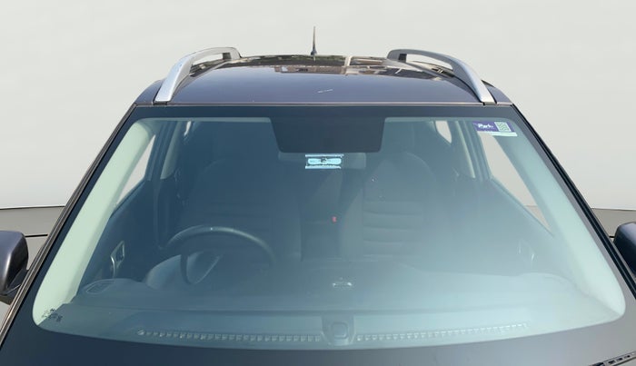 2020 Hyundai VENUE S 1.2, Petrol, Manual, 1,03,225 km, Front Windshield