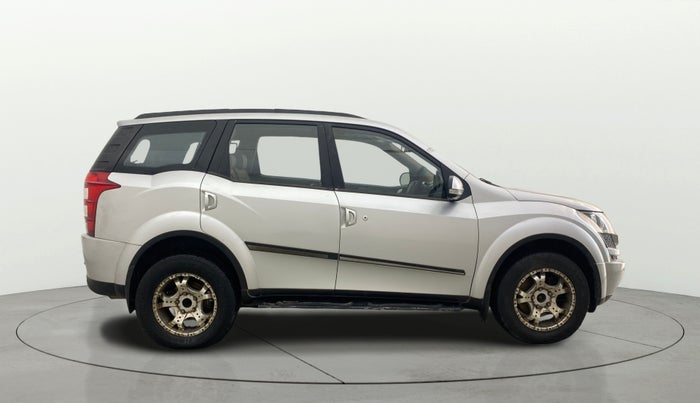 2014 Mahindra XUV500 W6, Diesel, Manual, 1,08,943 km, Right Side View