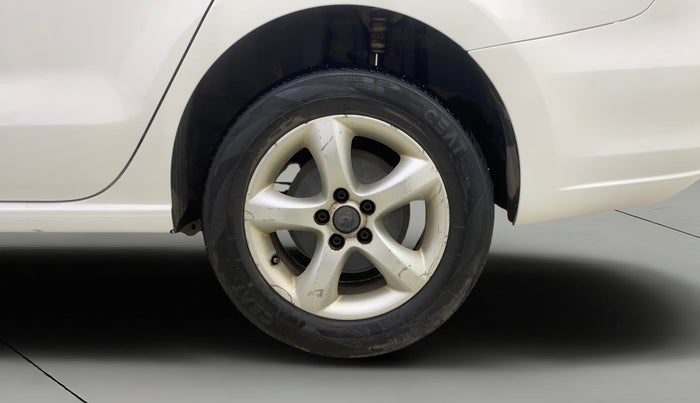 2013 Skoda Rapid AMBITION 1.6 TDI CR MT PLUS ALLOY, Diesel, Manual, 1,19,608 km, Left Rear Wheel