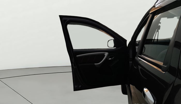 2020 Renault Duster RXZ 1.3 TURBO PETROL MT, Petrol, Manual, 34,950 km, LHS Front Door