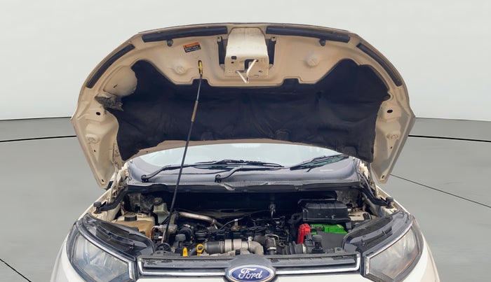 2014 Ford Ecosport TITANIUM 1.5L DIESEL, Diesel, Manual, 1,24,191 km, Open Bonet