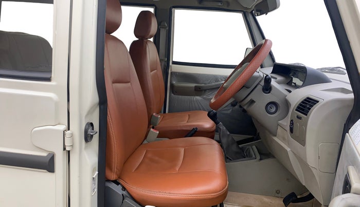 2018 Mahindra Bolero POWER PLUS SLE, Diesel, Manual, 1,08,036 km, Right Side Front Door Cabin
