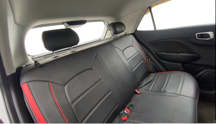 2021 Hyundai VENUE SX 1.0 TURBO, Petrol, Manual, 41,783 km, Right Side Rear Door Cabin