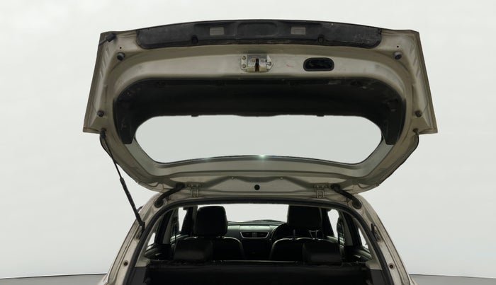 2014 Maruti Swift VXI, Petrol, Manual, 48,783 km, Boot Door Open