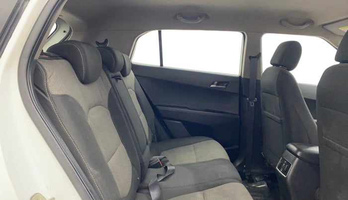 2018 Hyundai Creta SX PLUS AT 1.6 DIESEL, Diesel, Automatic, 1,18,639 km, Right Side Rear Door Cabin