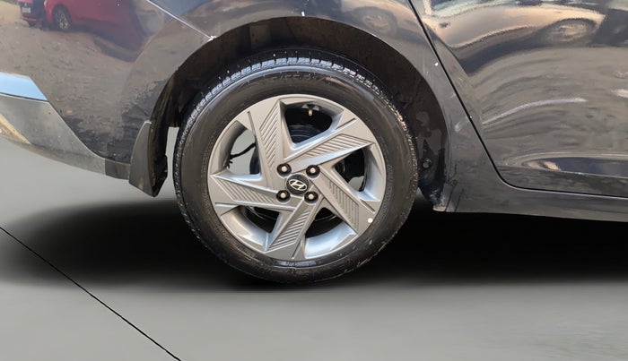 2020 Hyundai Verna SX 1.5 VTVT, Petrol, Manual, 1,02,910 km, Right Rear Wheel