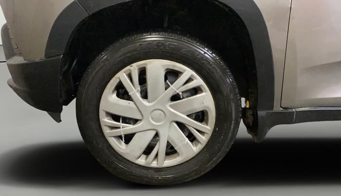 2016 Mahindra Kuv100 K4 6 STR, Petrol, Manual, 61,047 km, Left Front Wheel