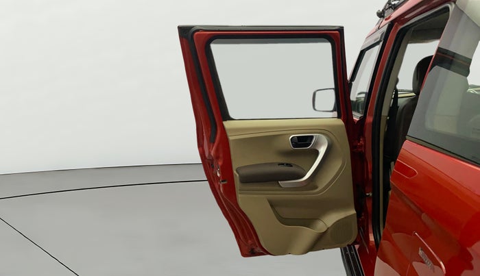 2016 Mahindra TUV300 T8 AMT, Diesel, Automatic, 55,936 km, LHS Rear Door