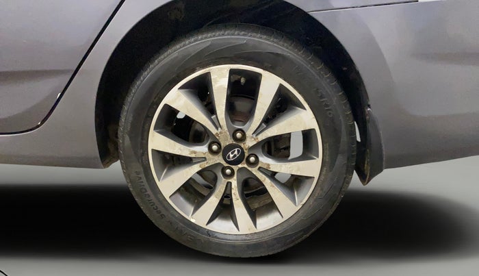 2014 Hyundai Verna FLUIDIC 1.6 VTVT SX, Petrol, Manual, 52,010 km, Left Rear Wheel