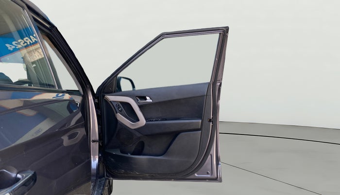 2016 Hyundai Creta SX PLUS 1.6 PETROL, Petrol, Manual, 1,32,816 km, RHS Front Door