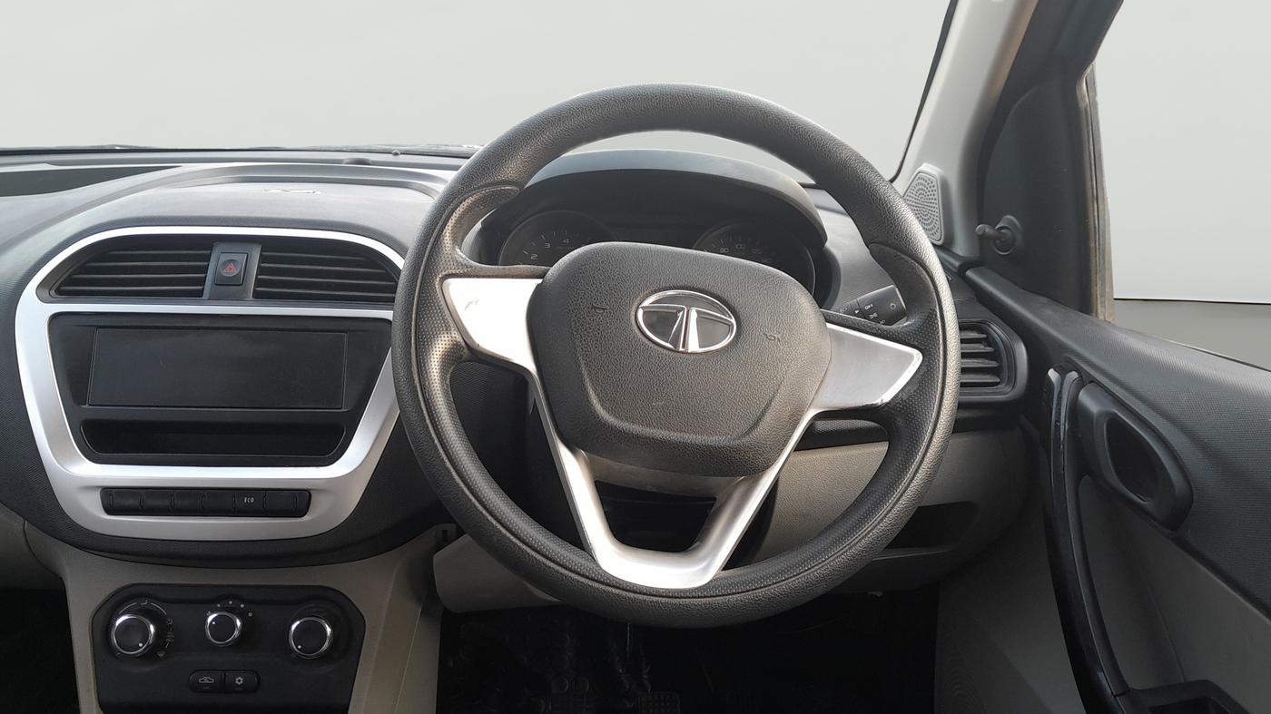 2016 Tata Tiago XM PETROL, Petrol, Manual, 64,168 km, Steering Wheel Close Up