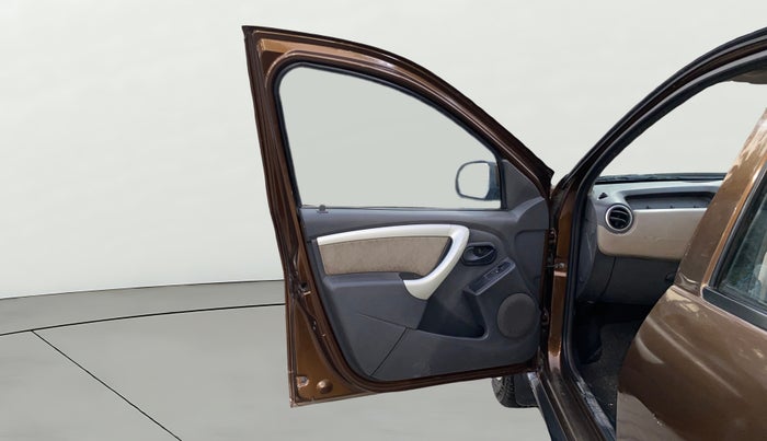 2013 Renault Duster RXL PETROL, Petrol, Manual, 59,188 km, LHS Front Door