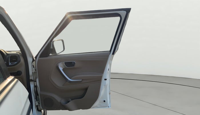 2022 Mahindra BOLERO NEO N 10 (O), Diesel, Manual, 42,523 km, RHS Front Door