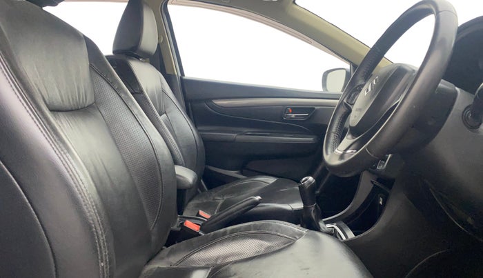 2018 Maruti Ciaz S 1.4 MT PETROL, Petrol, Manual, 49,086 km, Right Side Front Door Cabin