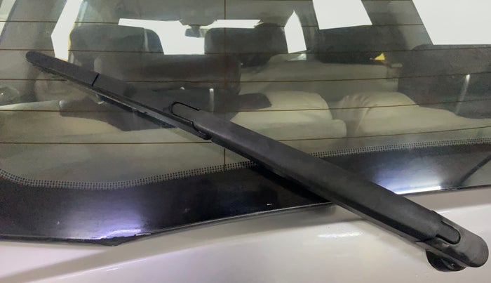 2017 Mahindra XUV500 W6, Diesel, Manual, 94,851 km, Rear Wiper