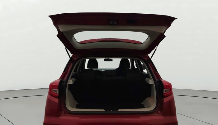 2019 Mahindra XUV300 W8 1.5 DIESEL AMT, Diesel, Automatic, 84,929 km, Boot Door Open