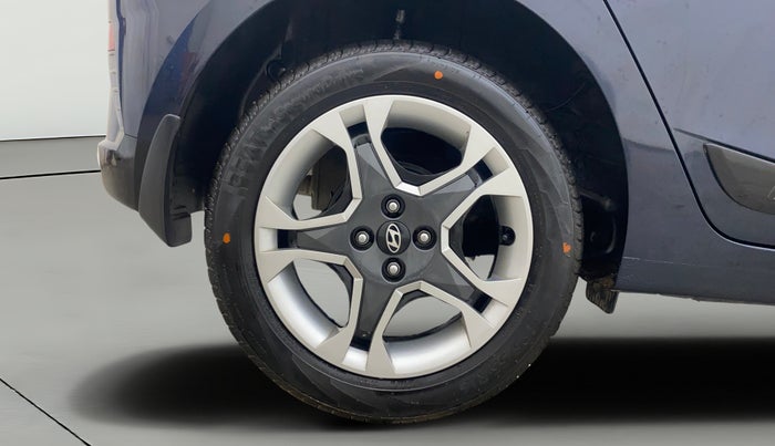 2025 Hyundai NEW I20 Sportz (O) 1.2 IVT, Petrol, Automatic, 2,915 km, Right Rear Wheel