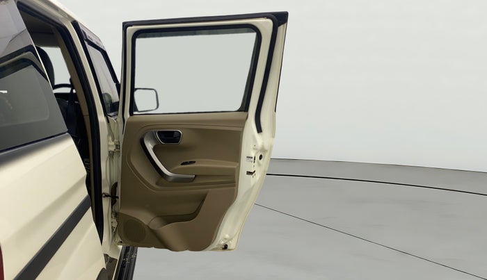 2021 Mahindra BOLERO NEO N10 R, Diesel, Manual, 60,763 km, RHS Rear Door