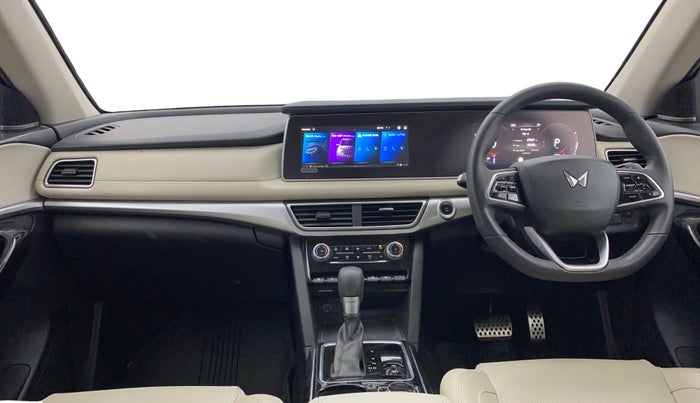 2023 Mahindra XUV700 AX 7 LUXURY P AT 7 STR, Petrol, Automatic, 4,791 km, Dashboard
