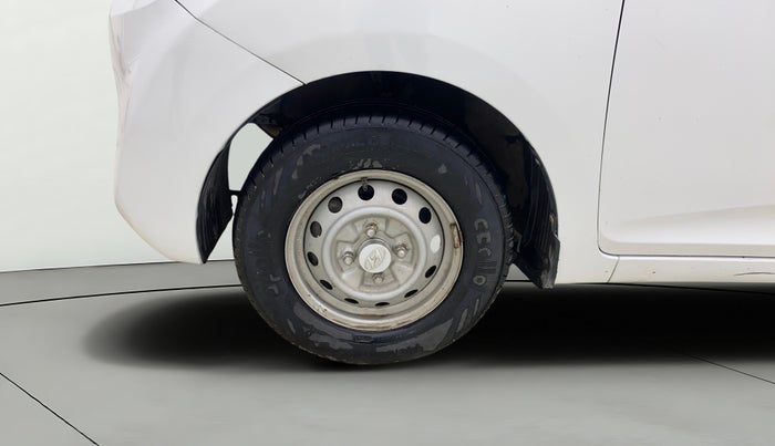 2017 Hyundai Eon ERA +, Petrol, Manual, 25,201 km, Left Front Wheel