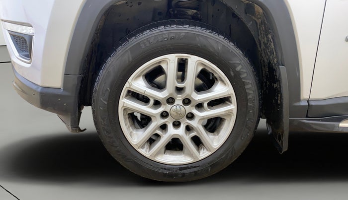 2017 Jeep Compass LIMITED 2.0 DIESEL, Diesel, Manual, 1,06,428 km, Left Front Wheel