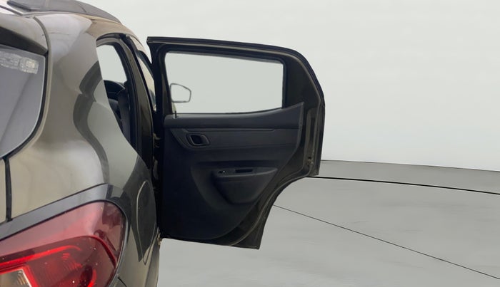 2024 Renault Kwid RXT 1.0 AMT, Petrol, Automatic, 15,103 km, RHS Rear Door