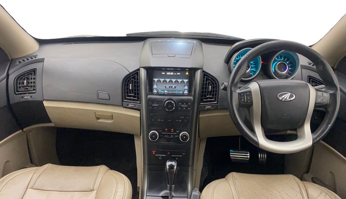 2017 Mahindra XUV500 W10 AT, Diesel, Automatic, 90,254 km, Dashboard