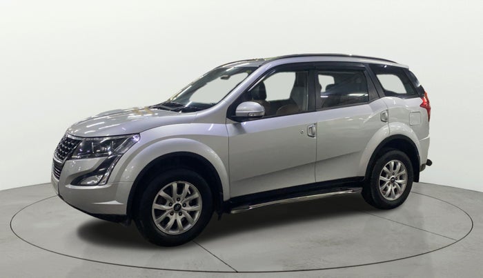 2018 Mahindra XUV500 W9 AT, Diesel, Automatic, 88,814 km, Left Front Diagonal