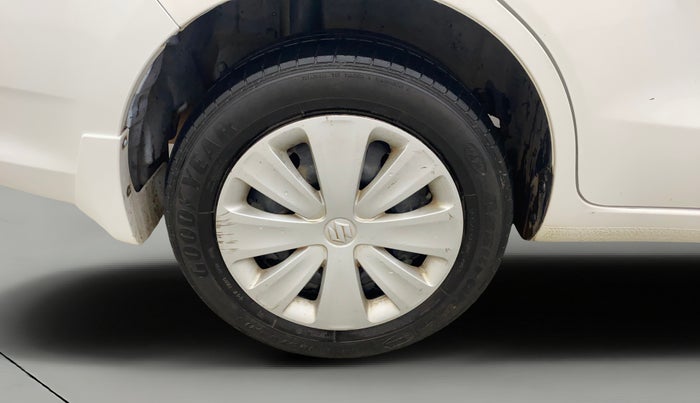 2018 Maruti Ertiga VXI, Petrol, Manual, 68,874 km, Right Rear Wheel