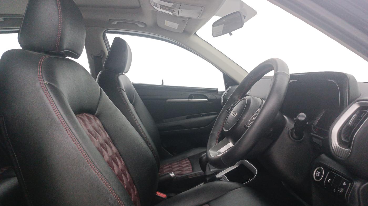 2023 KIA SONET HTK PLUS 1.0 IMT, Petrol, Manual, 66,328 km, Right Side Front Door Cabin