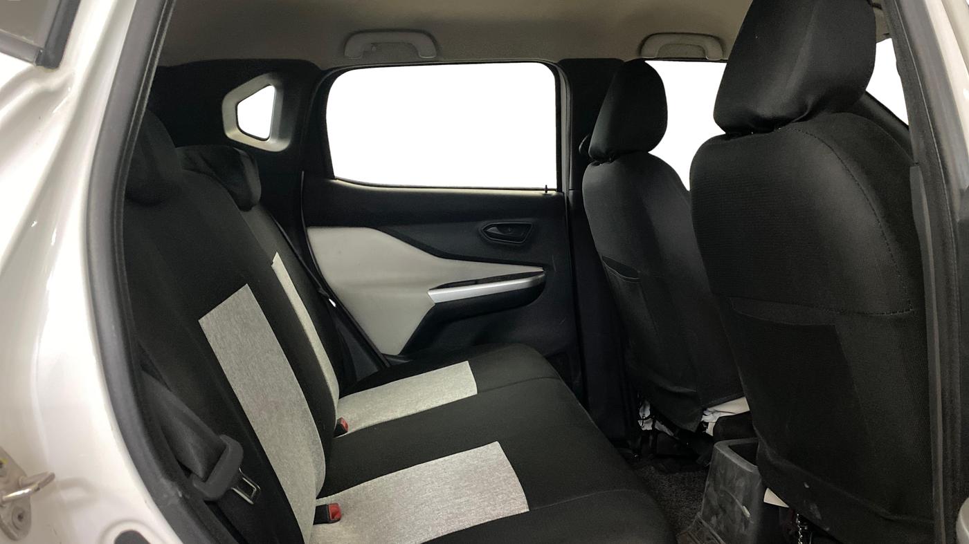 2024 Nissan MAGNITE XE, Petrol, Manual, 40,703 km, Right Side Rear Door Cabin