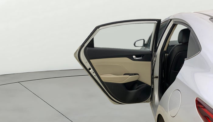 2017 Hyundai Verna 1.6 VTVT SX O, Petrol, Manual, 85,565 km, LHS Rear Door